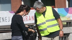 Poltí celníci kvli jedovatému alkoholu obnovili hraniní kontroly. Výjimkou