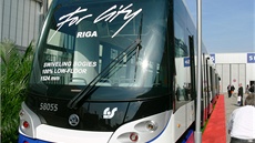 Nejdelí tylánková tramvaj koda ForCity Riga. Je pln klimatizovaná....