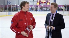 Tomáš Landa (vlevo) s cenou pro nejproduktivnějšího hráče australské hokejové Tomáš Landa (vlevo) s cenou pro nejproduktivnějšího hráče australské hokejové