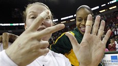 SEDM! Katie Smithová ze Seattlu Storm právě ukazuje, kolik tisícovek bodů už v SEDM! Katie Smithová ze Seattlu Storm právě ukazuje, kolik tisícovek bodů už v
