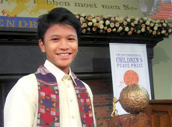 Dtskou cenu míru za rok 2012 získal tináctiletý Filipínec Cris Kesz Valdez.