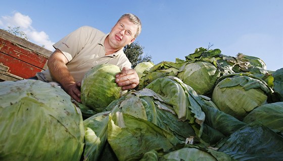 ivnostník roku v Královéhradeckém kraji 2012 David Smetana. Jeho specialitou je oválná cibule, která je velmi dobe skladovatelná a skvle se krájí.