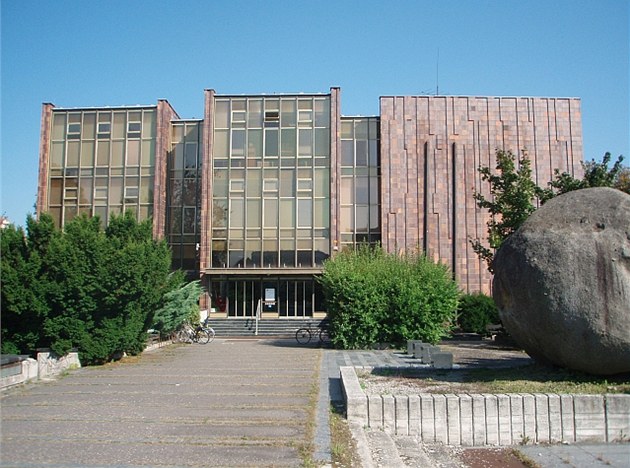 Budova Jihoeské vdecké knihovny na Lidické tíd v eských Budjovicích.