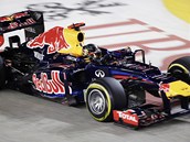 Sebastian Vettel s redbullem v kvalifikaci na Velkou cenu Singapuru.