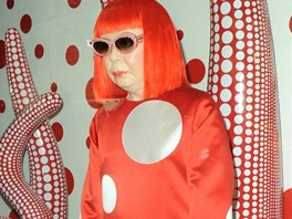 Japonsk umlkyn Yayoi Kusama vytvoila pro Louis Vuitton nepehldnutelnou