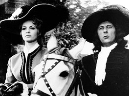 Michele Mercierová a Jean Rochefort ve filmu Angelika a král (1966)   