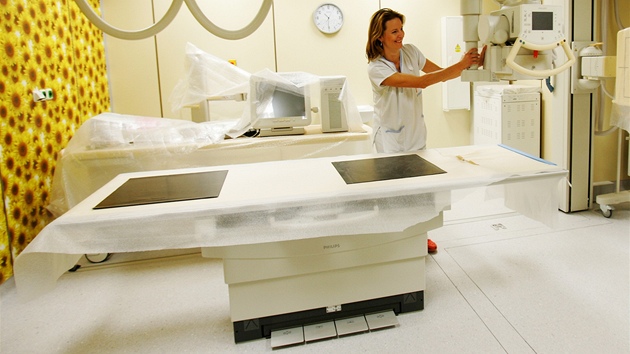 Den otevench dve v dokonenm pavilonu akutn medicny v karlovarsk nemocnici, rentgen