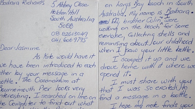 Dopis, kter poslala Barbara Richardsov z Jin Austrlie mal Jasmine do Anglie pot, co nala na pli jej vzkaz v lahvi.