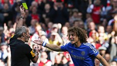 COE, KARTA? David Luiz z Chelsea nechápe, za co mu rozhodí v zápase s