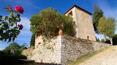 Kamenná usedlost Campriano v italském Toskánsku pochází z 11. století.