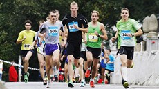 Běžecký závod Run Tour 2012. Hromadný běh městem. Běžecký závod Run Tour 2012. Hromadný běh městem.