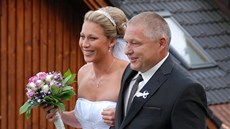 Skokanka o tyi Jiina Ptáníková se vdala v pátek 21. záí 2012.