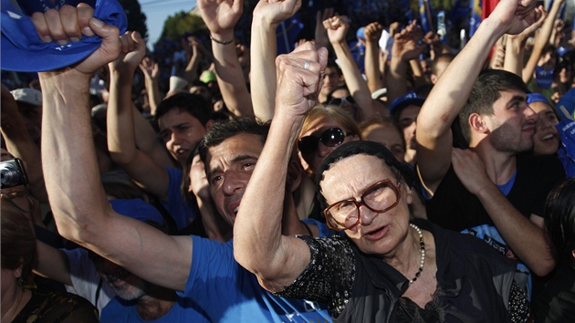 Demonstrace pznivc strany Gruznsk sen, kterou vede miliard Bidzina Ivanivili (29. z 2012)