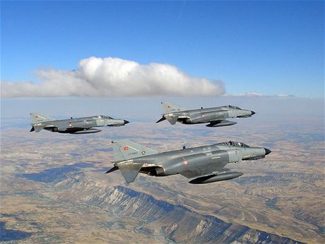 Letouny F-4 Phantom tureckých vzduných sil