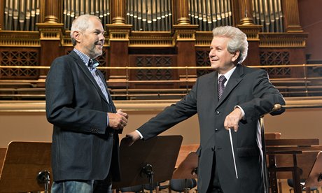 Marek Eben a Jií Blohlávek k výchovným koncertm eské filharmonie