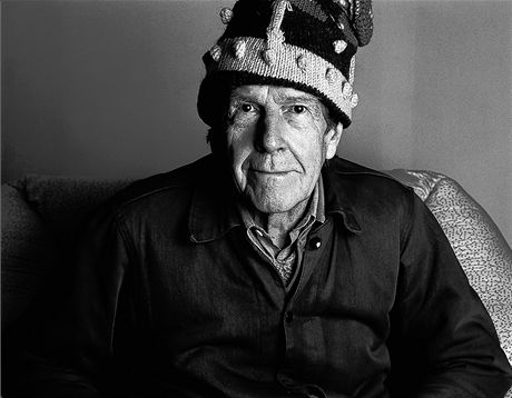 John Cage ve Frankfurtu nad Mohanem v roce 1968, kdy ho zachytil fotograf