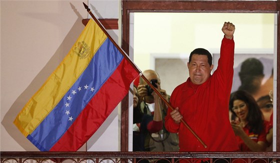 Venezuelský prezident Hugo Chávez slaví dalí vítzství v prezidentských