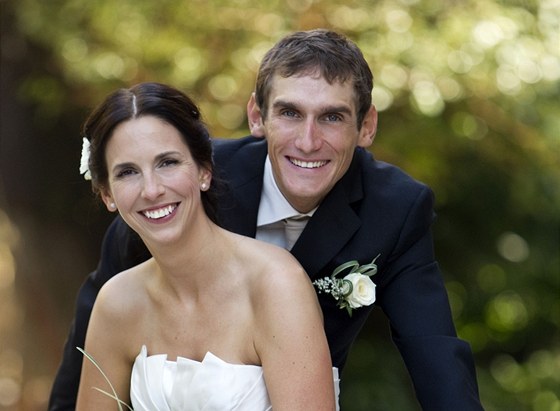Cyklista Roman Kreuziger si vzal snoubenku Michaelu (5. íjna 2012).