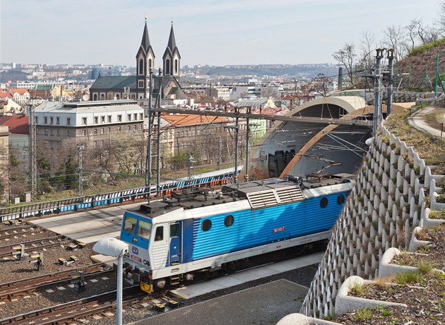 Vlak pojede pímo z Prahy do Brna (ilustraní foto).