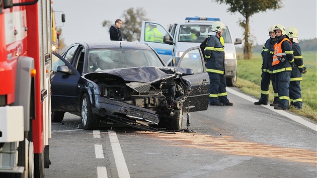 Tragick nehoda u Horn Lukavice si vydala jeden lidsk ivot. Ti lid jsou zrann.  