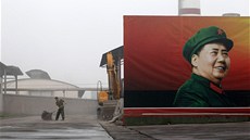 Portrét Mao Ce-tunga v ínské vesnici  Luo-che, která se dodnes ídí
