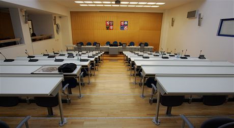 Nové zastupitelstvo Karlovarského kraje se v jednacím sále poprvé sejde 23. listopadu.