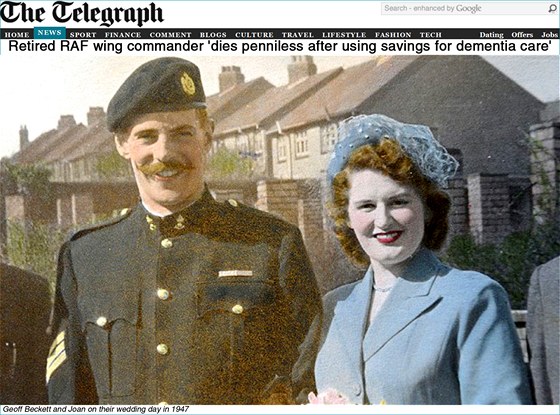 Britský velitel letky RAF Geoff Beckett na svatební fotografii v roce 1947