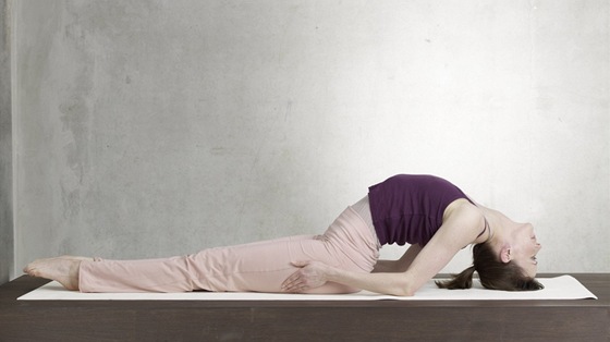Zásadou obleení na jógu a pilates je pohodlí a dostaten volný pohyb.