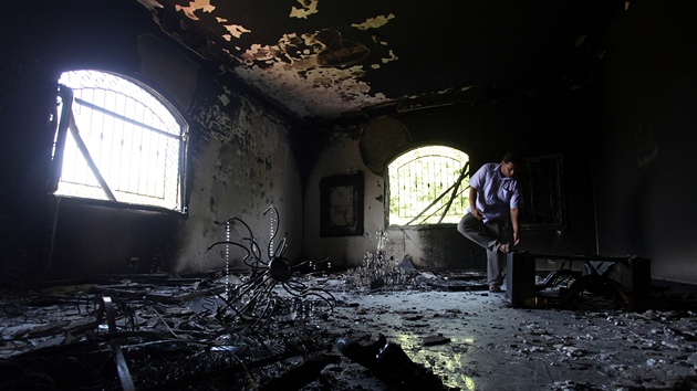 Konzult Spojench stt v Benghz po napaden ozbrojenci (13. z 2012)