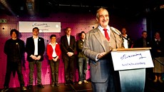 Předseda TOP 09 a ministr zahraničí Karel Schwarzenberg vystoupil 19. října v Předseda TOP 09 a ministr zahraničí Karel Schwarzenberg vystoupil 19. října v