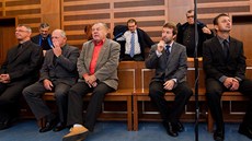 Obžalovaní členové hodnotící komise ze Žamberka u hradeckého krajského soudu - Obžalovaní členové hodnotící komise ze Žamberka u hradeckého krajského soudu -