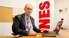 Předseda KSČM v hradeckém kraji Otakar Ruml odpovídá na otázky čtenářů Předseda KSČM v hradeckém kraji Otakar Ruml odpovídá na otázky čtenářů