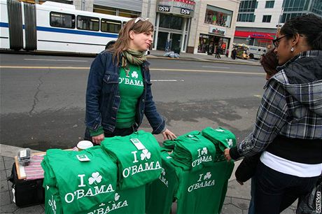 Erin O'Connorov v listopadu 2008 podporovala prezidentskho kandidta Baracka...