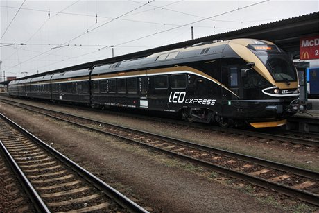Leo Express testuje mezi Prahou a Ostravou hlavní trasu i objíky.