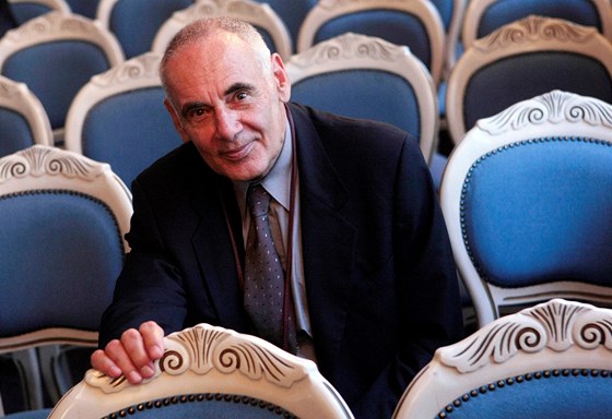 Pekladatel Antonín Líman dostal 2.10. 2008, kdy obdrel cenu Josefa Jungmanna.