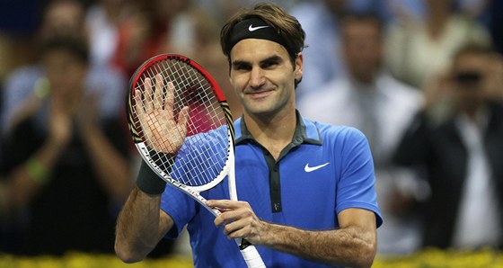 JSEM VE FINÁLE. Roger Federer slaví vítzství v semifinálovém utkání turnaje v