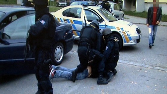 Proti agresivnímu cizinci musely zasáhnout policejní jednotky. (Ilustraní foto)
