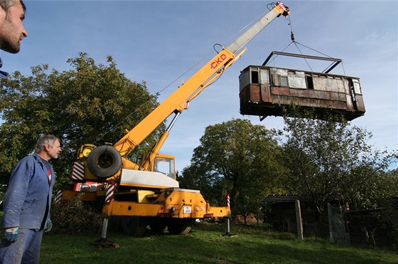 Historická tramvaj, která by se jako atrakce mla v Jihlav objevit. Peníze na ní magistrát uvolnil, její renovaci ale me zkomplikovat zatení éfa firmy, která by mla práce provést.