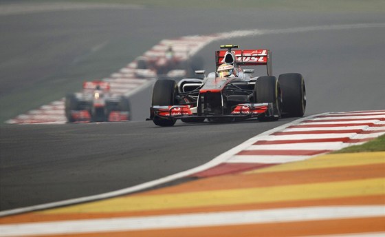 Lewis Hamilton s vozem týmu McLaren