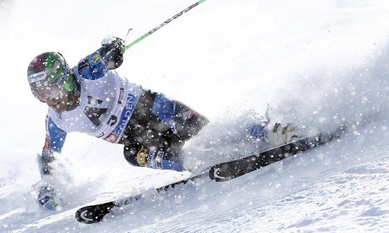 Ted Ligety pi obím slalomu Svtového poháru v rakouském Söldenu. 
