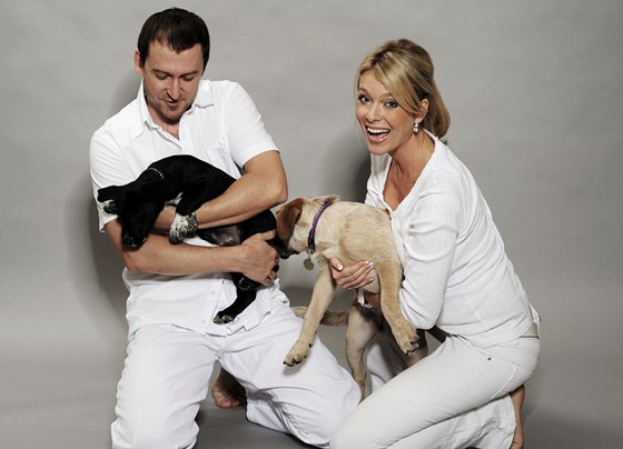 Z charitativního kalendáe, který pomáhá psím útulkm - Martin Hofmann a Lucie