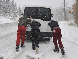 Hromadná nehoda na silnici ze Svoru na eskolipsku smrem k hraninímu pechodu...