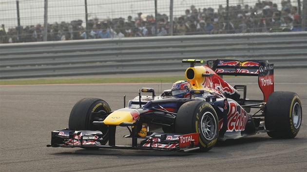 Mark Webber  ze stje Red Bull na trati Velk ceny Indie formule 1. 