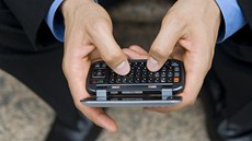 O2 nabídne tarif, se kterým se dostanete pouze do e-mailové schránky. O2 nabídne tarif, se kterým se dostanete pouze do e-mailové schránky.
