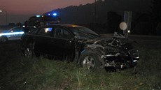 Nehoda audi a soupravy Regionova v Huslenkách u Vsetína Nehoda audi a soupravy Regionova v Huslenkách u Vsetína