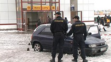 Policie dopadla lupiče v autě v pražských Lužinách Policie dopadla lupiče v autě v pražských Lužinách