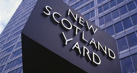 Budova New Scotland Yardu, sídlo londýnské metropolitní policie