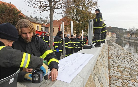 Hliníkové hrazení vypadá na první pohled unifikovan, ale jsou v nm obsaeny...