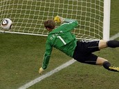 Nmeck glman Manuel Neuer se ohl za mem, kter po stele Franka Lamparda