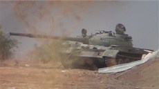 Tank Asadových jednotek v provincii Idlíb (27. íjna 2012)